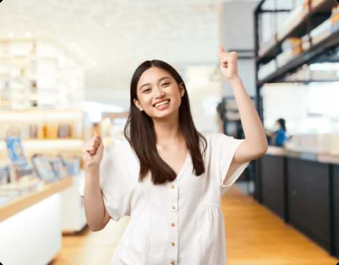 Enthusiastic girl inside an Acer store